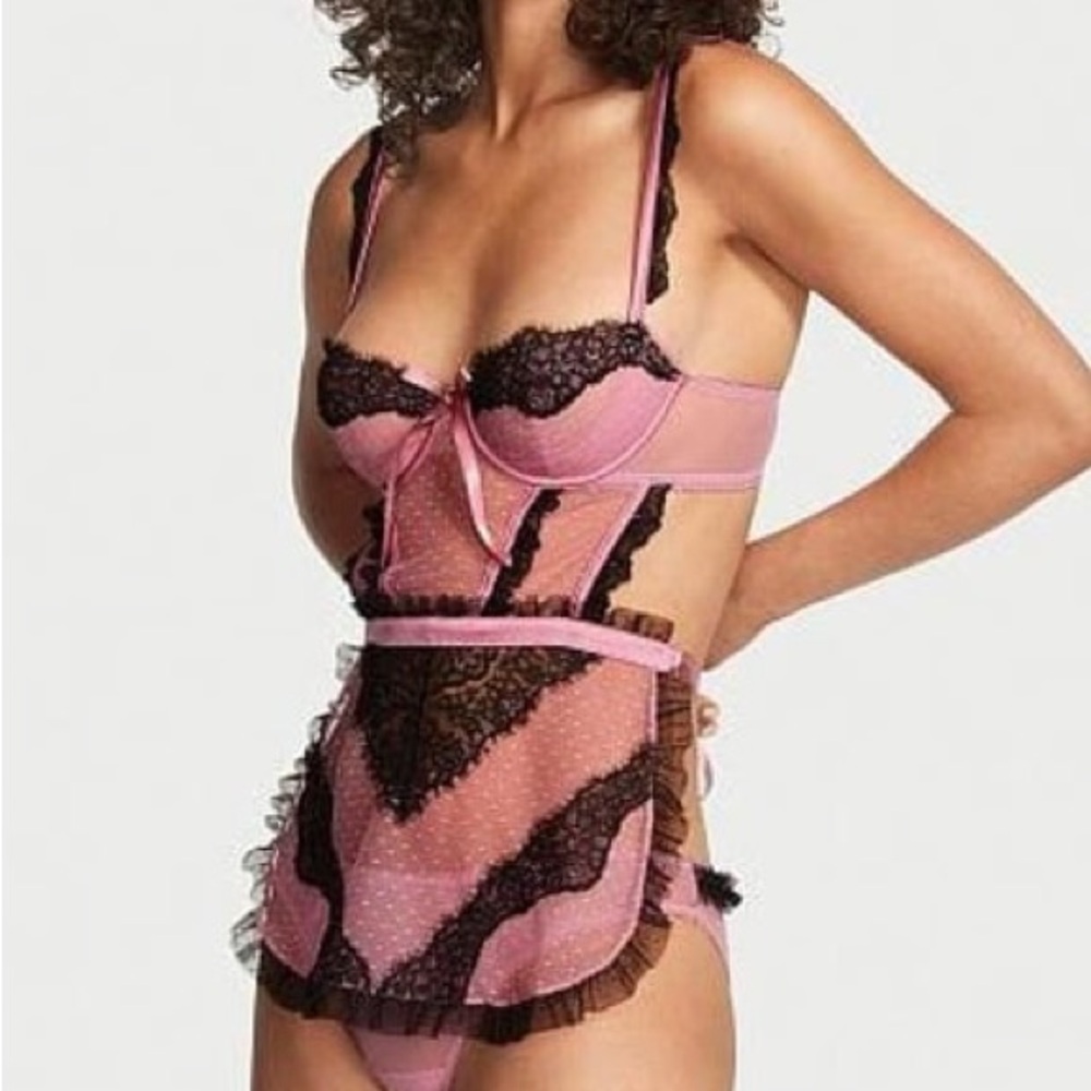 NWT Victoria’s Secret Wicked Unlined Sheer Dotted Mesh Lace Apron